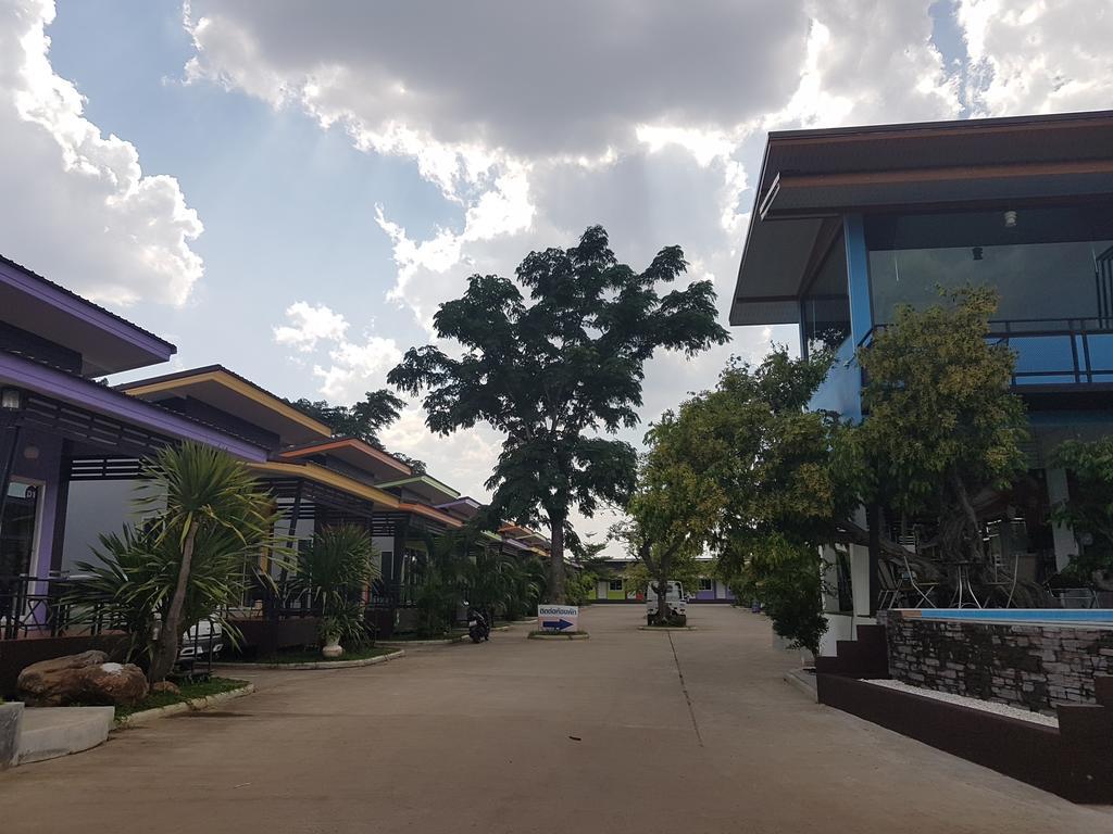 D-Sine Resort Buriram Buitenkant foto